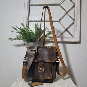 Patricia Nash Armeno Distress Leather Crossbody Travel Messenger Flap Purse Bag